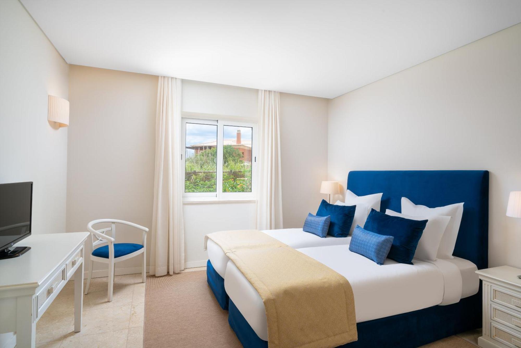 Monte Santo Resort Carvoeiro  Exteriér fotografie A bedroom at the hotel