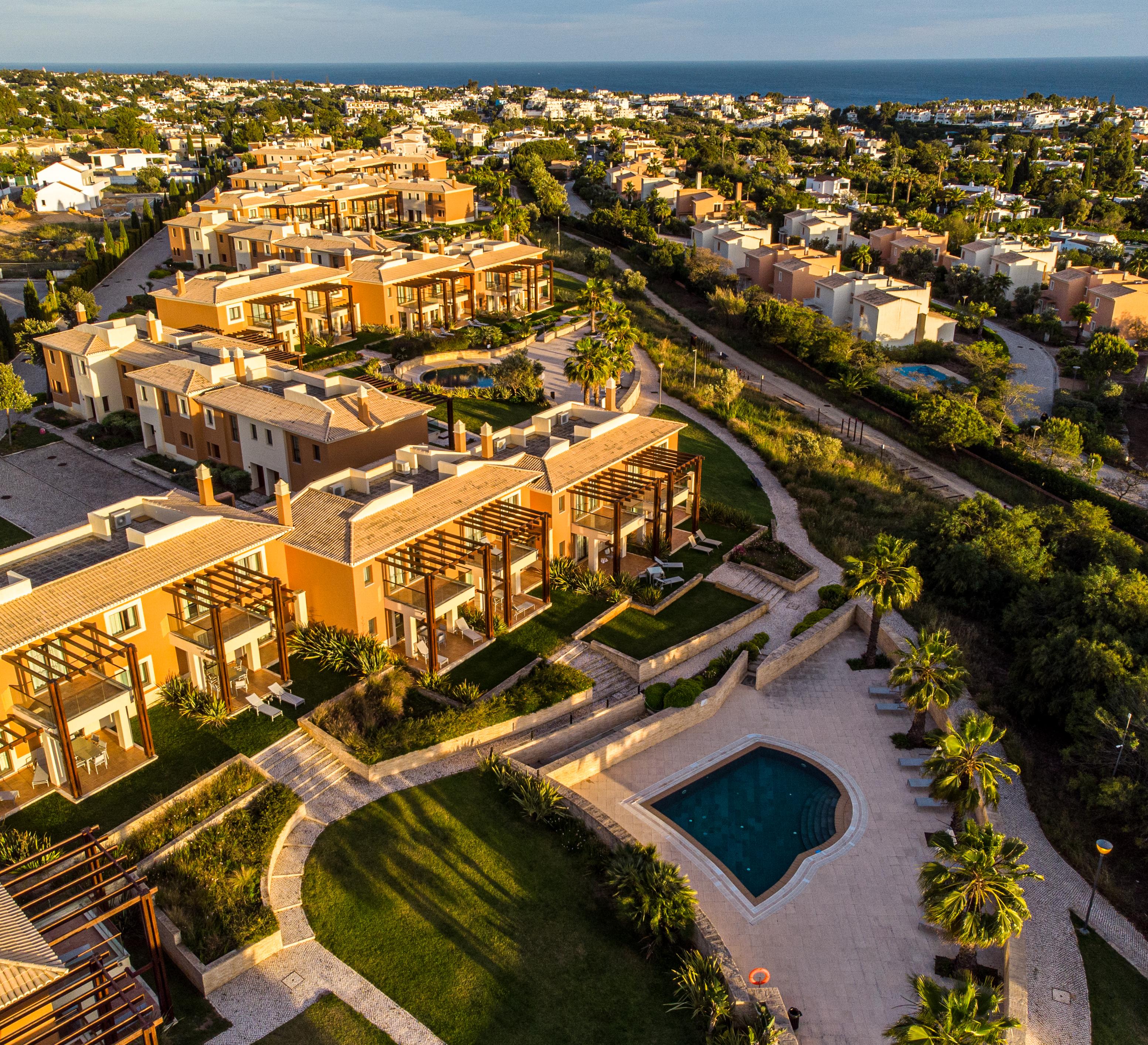 Monte Santo Resort Carvoeiro  Exteriér fotografie Aerial view of the resort