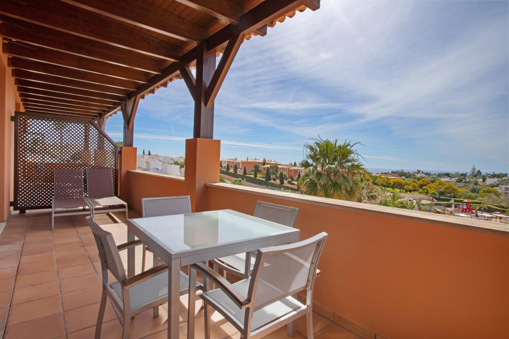 Monte Santo Resort Carvoeiro  Exteriér fotografie A balcony